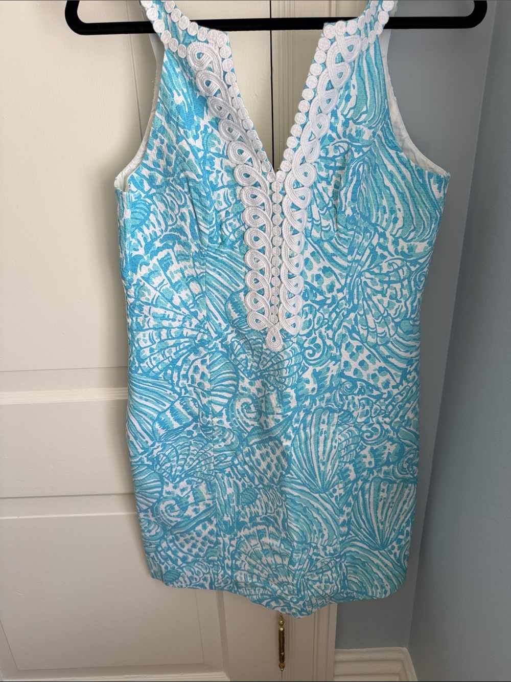 Lilly Pulitzer Hot Pink Label with Teal and White Trim